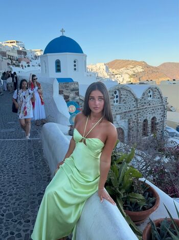 Sienna walker image