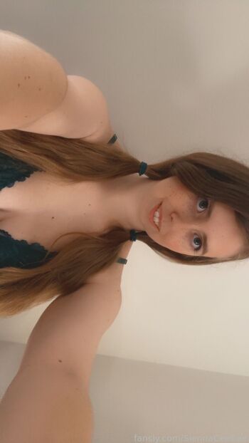 Siennaceecee image