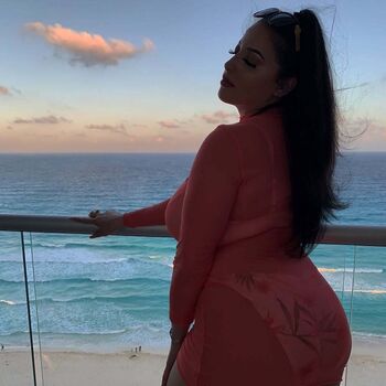 Sierra dominique page 2 image