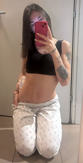 Silvia insogna page 2 image