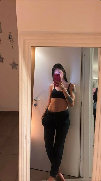 Silvia insogna page 2 image