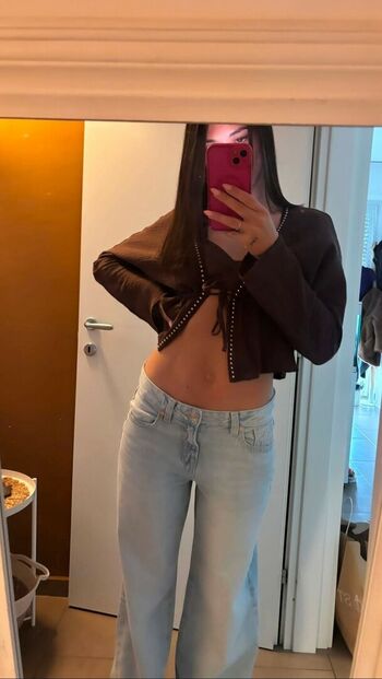 Silvia insogna page 2 image