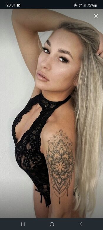 Simone xclusive image