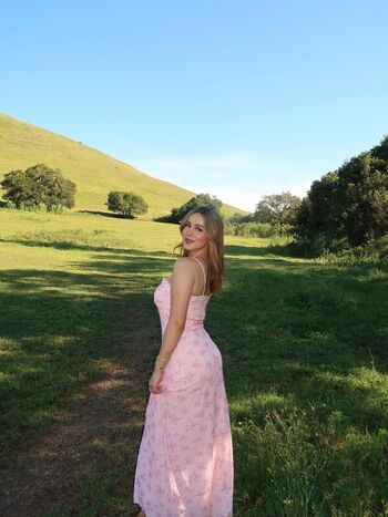 Simplyneidaa 1 image