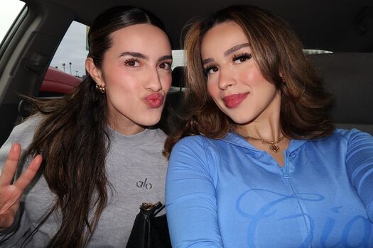 Simplyneidaa 1 image