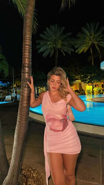 Sissy sheridan page 3 image