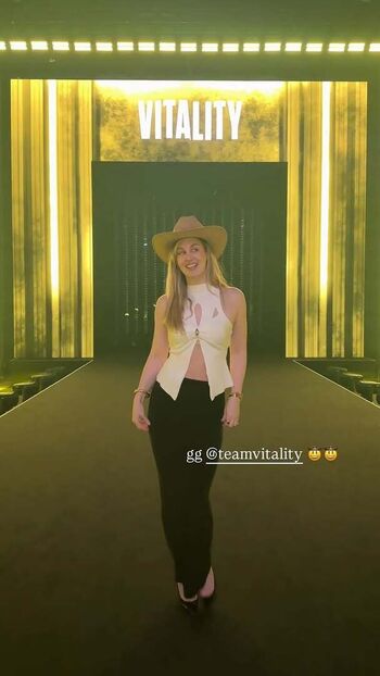 Sjokz page 2 image