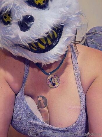 slightlymutilatedgoddess