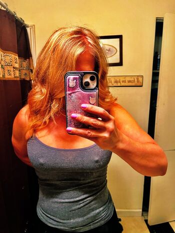 Smilingblonde image