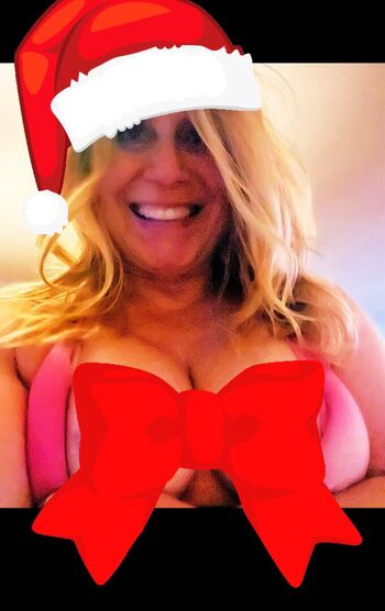 Smilingblonde image