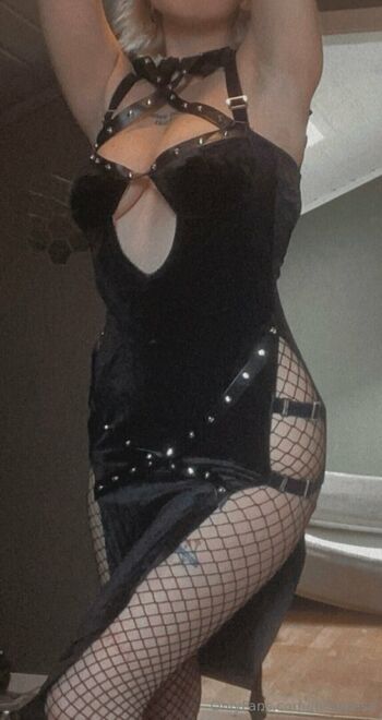 Snitchesgetstiches image