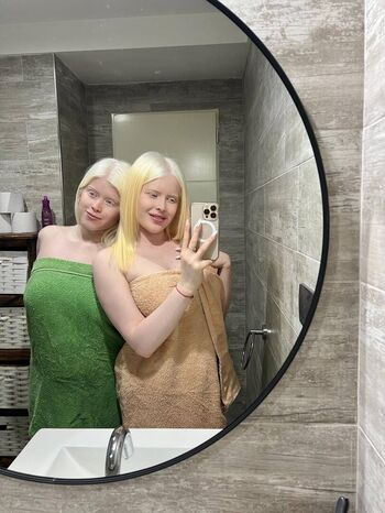 Snowwhitebella 1 image