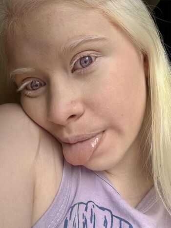 Snowwhitebella 1 image