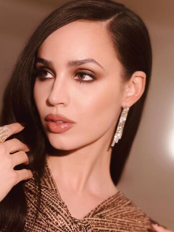 Sofia carson image