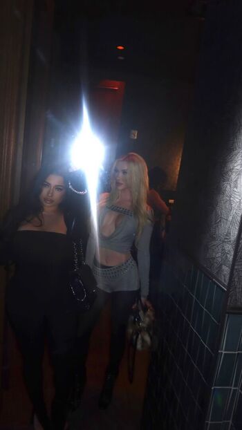 Sofia deroian page 3 image