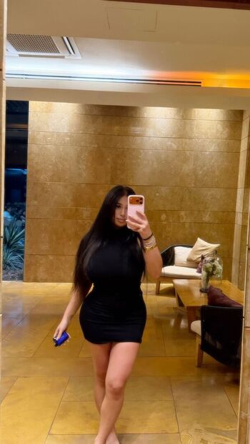 Sofia deroian page 3 image