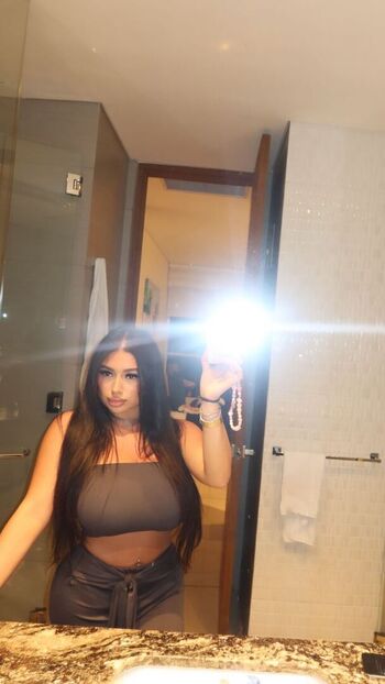 Sofia deroian page 2 image