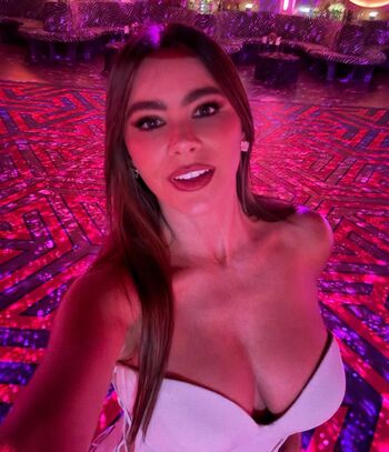 Sofia vergara page 3 image