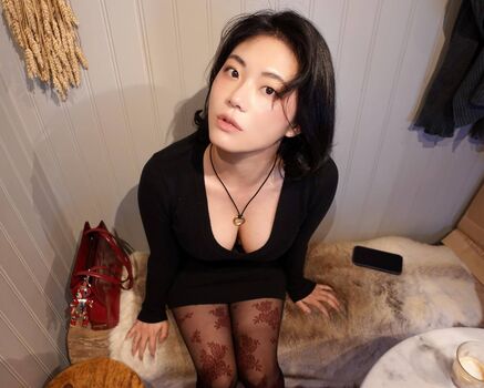 Son j jinheeson image