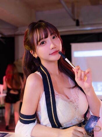 Son ye eun page 6 image