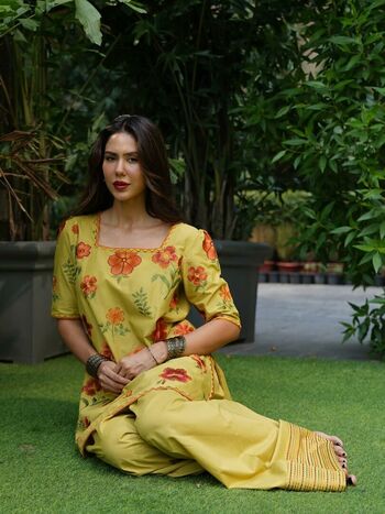 Sonam bajwa page 2 image