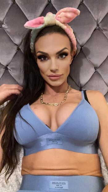 Sophia lee image