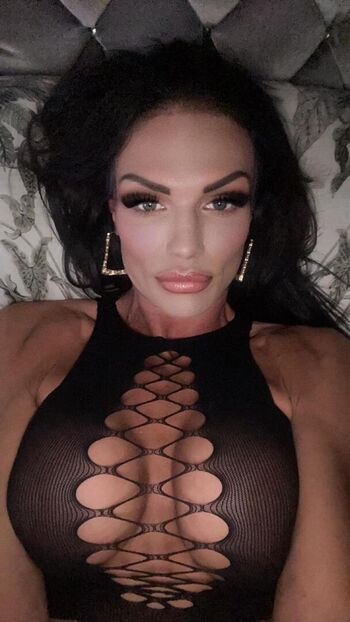Sophia lee image