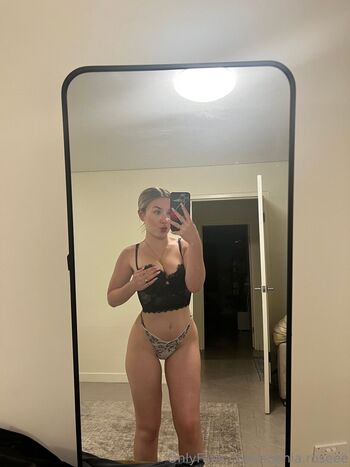 Sophia roseee image