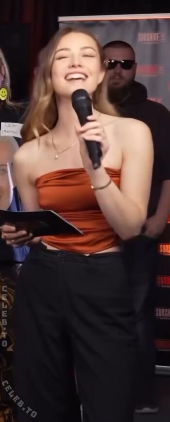 Sophia stolpe image