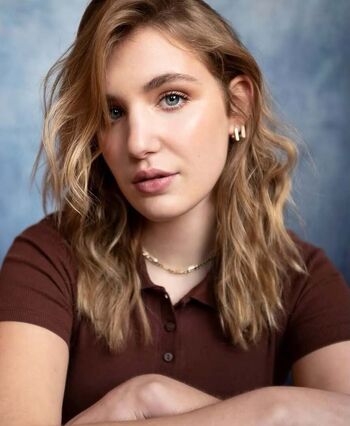 Sophie nelisse image
