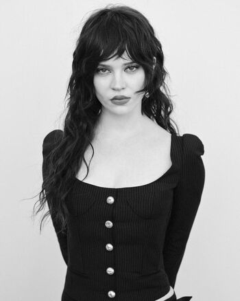 Sophie thatcher page 3 image