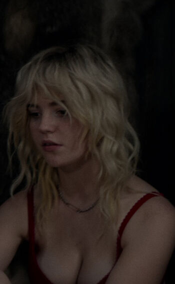 Sophie thatcher page 2 image
