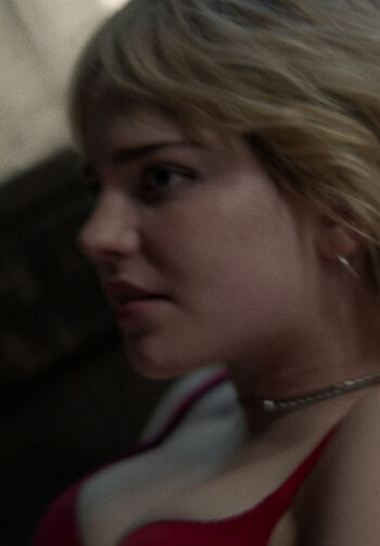 Sophie thatcher image
