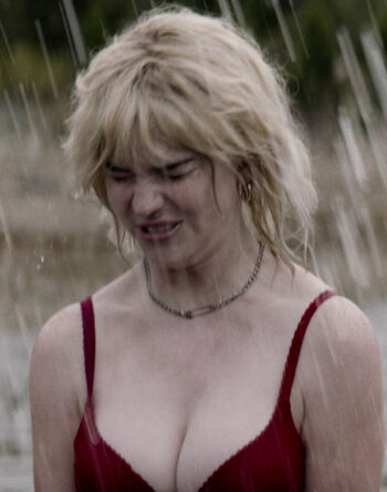 Sophie thatcher image