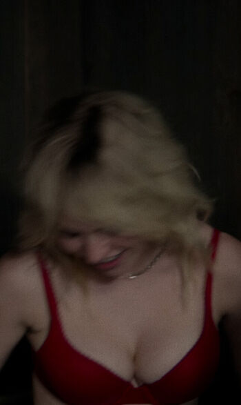 Sophie thatcher image