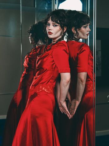 Sophie thatcher image