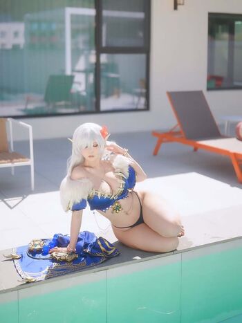 Spiral cats cosplay image