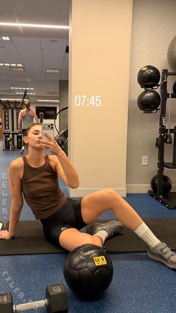 Stefanie giesinger page 3 image