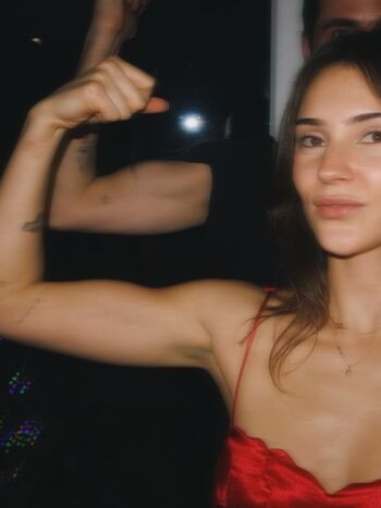 Stefanie giesinger page 2 image