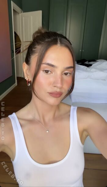 Stefanie giesinger image