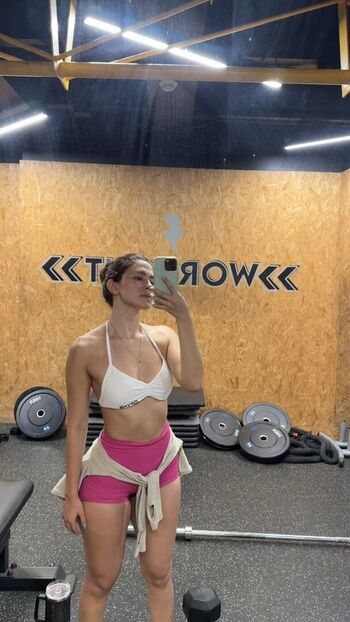 Stefanycamach18 image