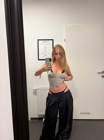 Stellas secret0 1 image