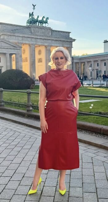 Steph mcgovern image