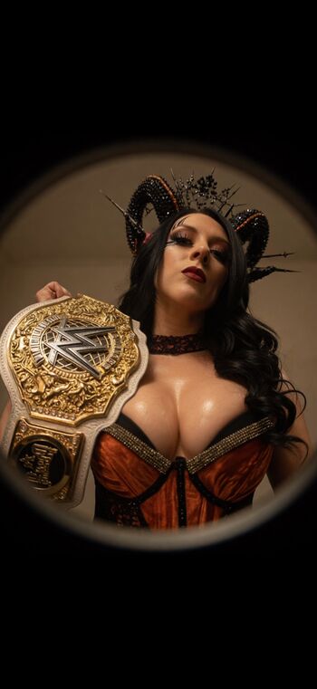 Stephanie vaquer image