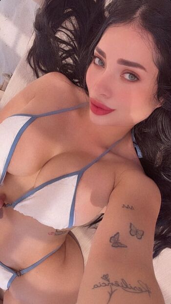 Stephanieesosaa page 2 image