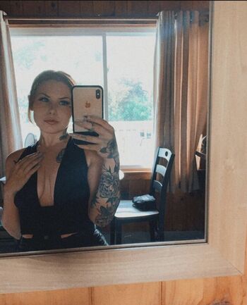 Stevana smith image