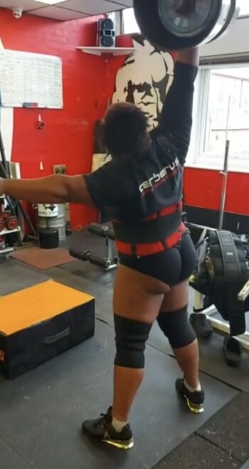 Strongwomen image
