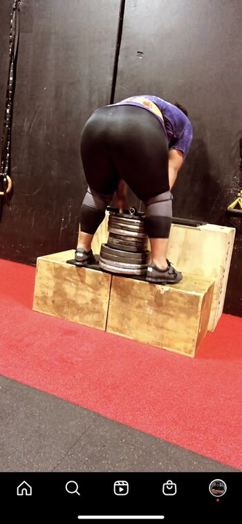 Strongwomen image