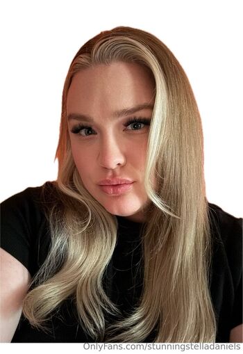 stunningstelladaniels