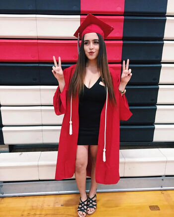 Stylinbyaylin image